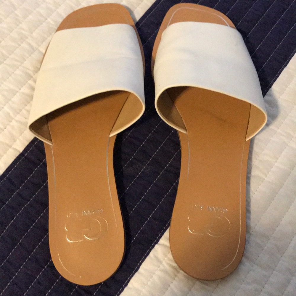 Gianni Bini Flats